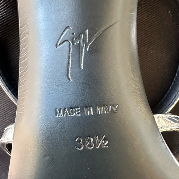 New $795 GIUSEPPE ZANOTTI Silver Padded Strappy Clandestino Heels US 8.5 /38.5EU - Picture 14 of 16